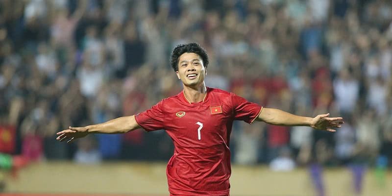 HLV Kim Sang Sik Có Hành Động Thân Mật Với Công Phượng - hình ảnh - fiixmvzyq.top HLV Kim Sang Sik Có Hành Động Thân Mật Với Công Phượng - hình ảnh - fiixmvzyq.top